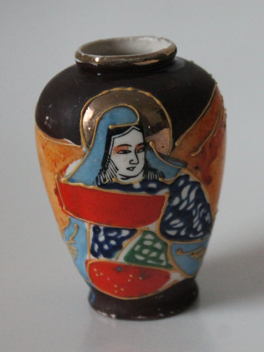 Miniature Satsuma-style Moriage Vase (Japan)